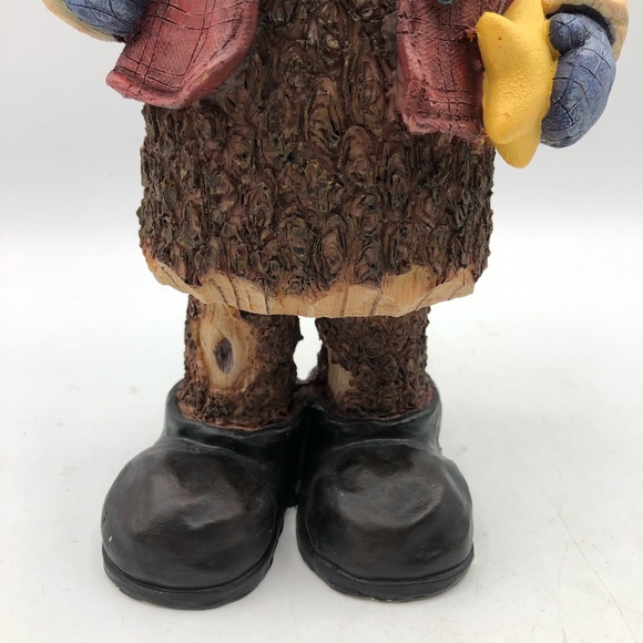 Bear figurine. Resin. Bear Holding Tree and Star. - Picture 4 of 9